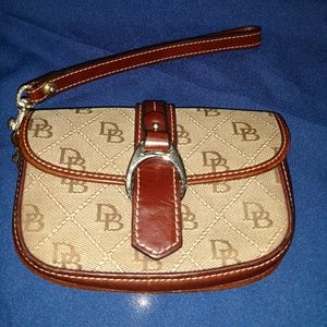 Dooney & Bourke wristlet